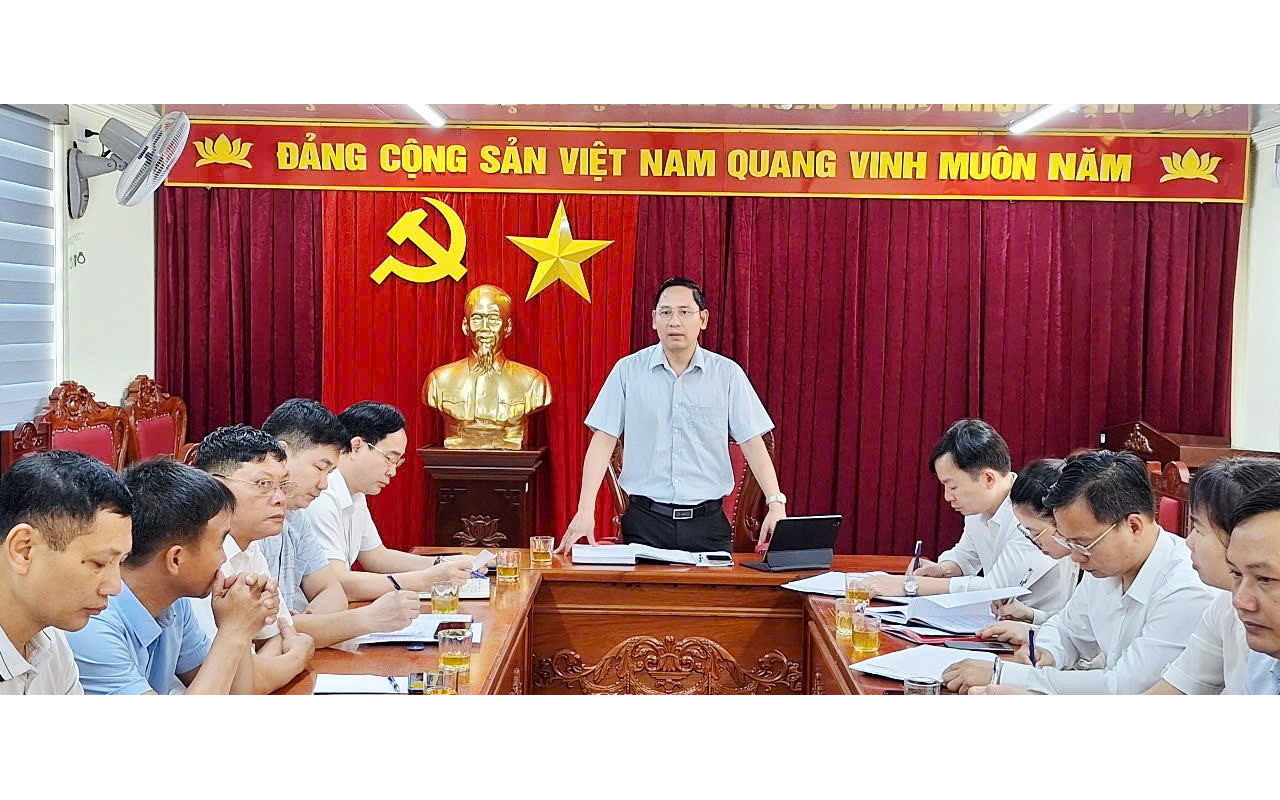 Thường trực HĐND xã giao ban với tổ trưởng, tổ phó tổ đại biểu HĐND xã
