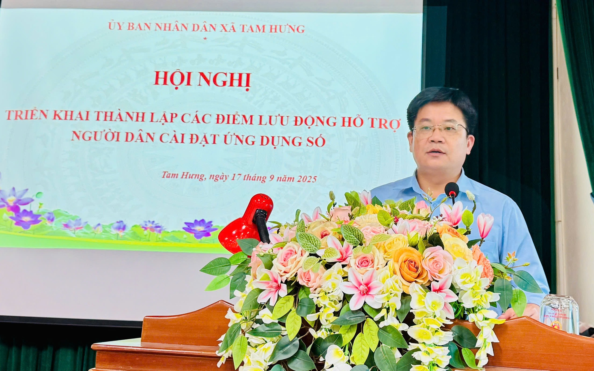 Tam Hưng ra quân chiến dịch 45 ngày đêm hỗ trợ chuyển đổi số: Quyết tâm xây dựng công dân số
