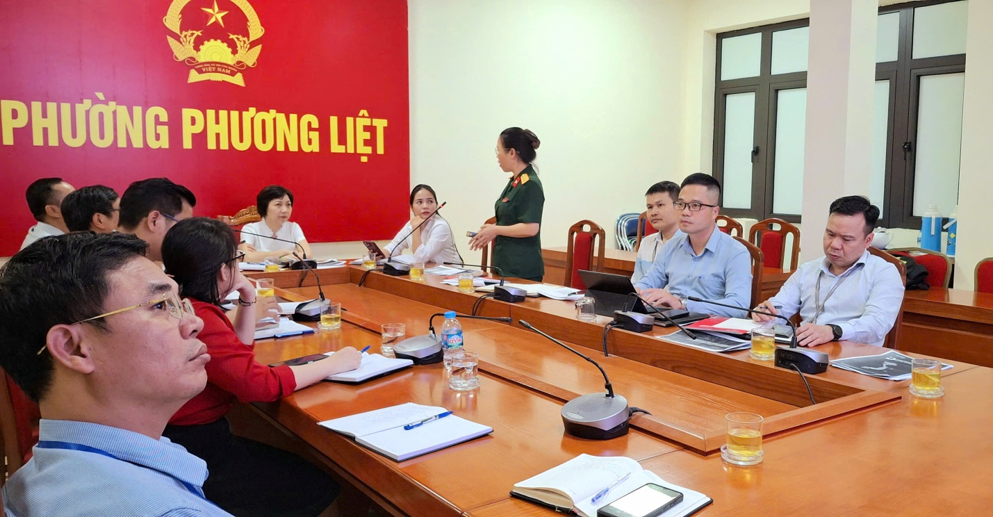 Ủy ban nhân dân phường Phương Liệt tổ chức thảo luận giải pháp chuyển đổi số toàn diện trên địa bàn phường- Ảnh 1.