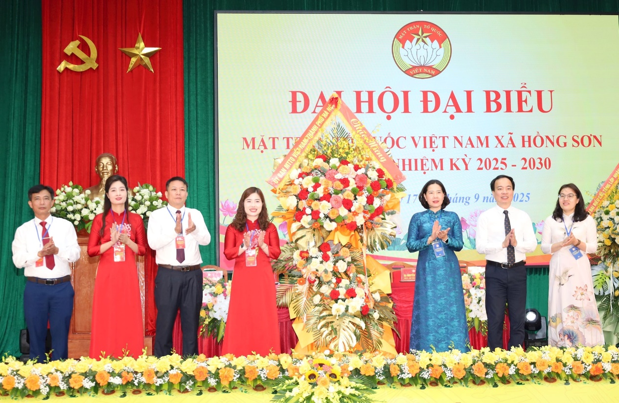 Đại hội đại biểu Mặt trận Tổ quốc Việt Nam xã Hồng Sơn lần thứ I, nhiệm kỳ 2025 - 2030 thành công tốt đẹp- Ảnh 1.