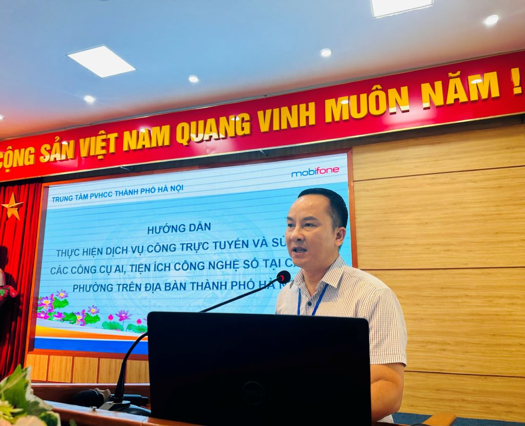 Phường Phương Liệt tổ chức tập huấn về chuyển đổi số, tiếp cận dịch vụ công trực tuyến và sử dụng các công cụ AI, tiện ích công nghệ số cho Tổ chuyển đổi số cộng đồng và cán bộ cơ sở- Ảnh 2.
