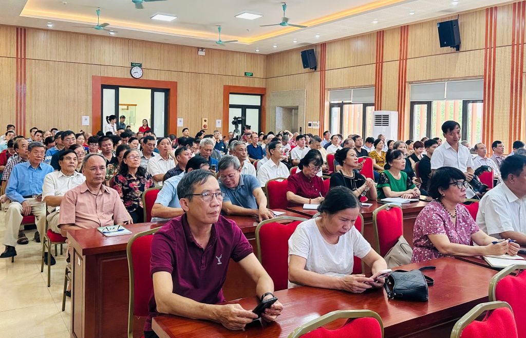 Phường Phương Liệt tổ chức tập huấn về chuyển đổi số, tiếp cận dịch vụ công trực tuyến và sử dụng các công cụ AI, tiện ích công nghệ số cho Tổ chuyển đổi số cộng đồng và cán bộ cơ sở- Ảnh 6.
