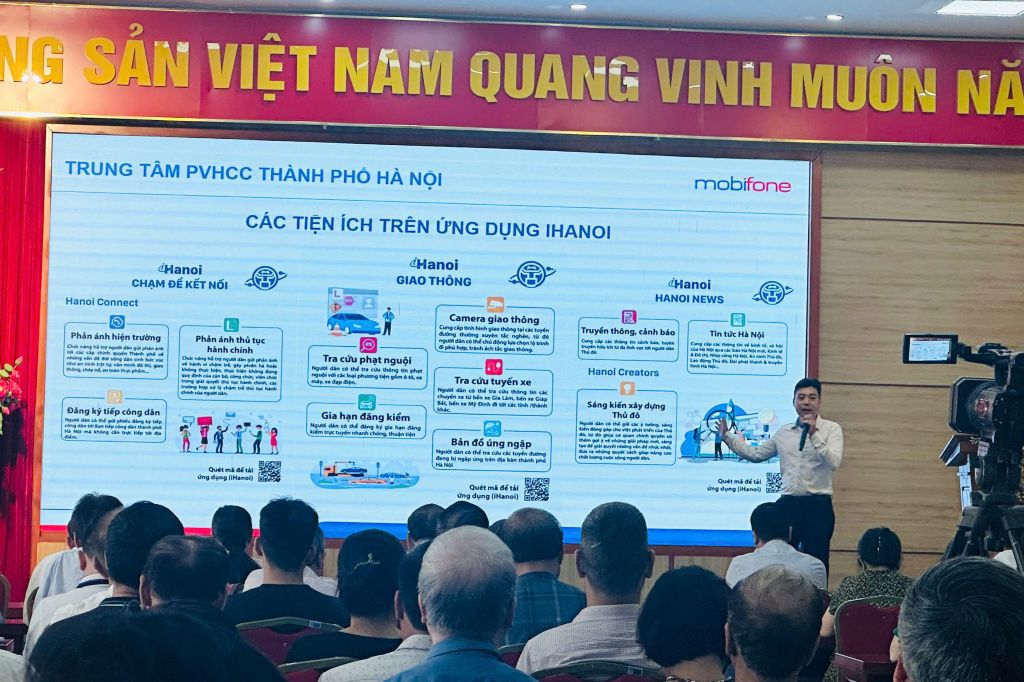 Phường Phương Liệt tổ chức tập huấn về chuyển đổi số, tiếp cận dịch vụ công trực tuyến và sử dụng các công cụ AI, tiện ích công nghệ số cho Tổ chuyển đổi số cộng đồng và cán bộ cơ sở- Ảnh 11.