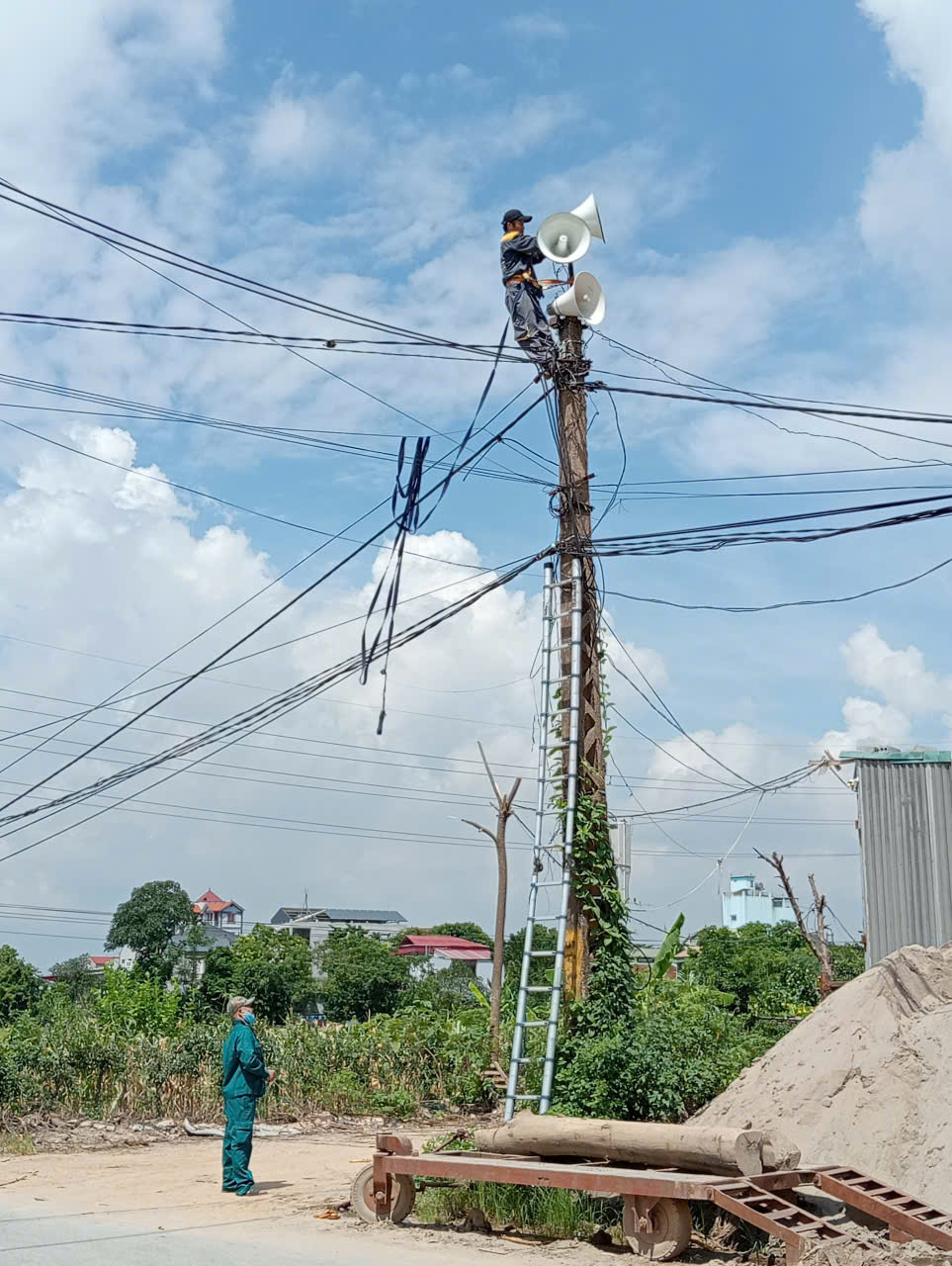 Nhịp cầu thông tin giữa Đảng, chính quyền và Nhân dân- Ảnh 2.
