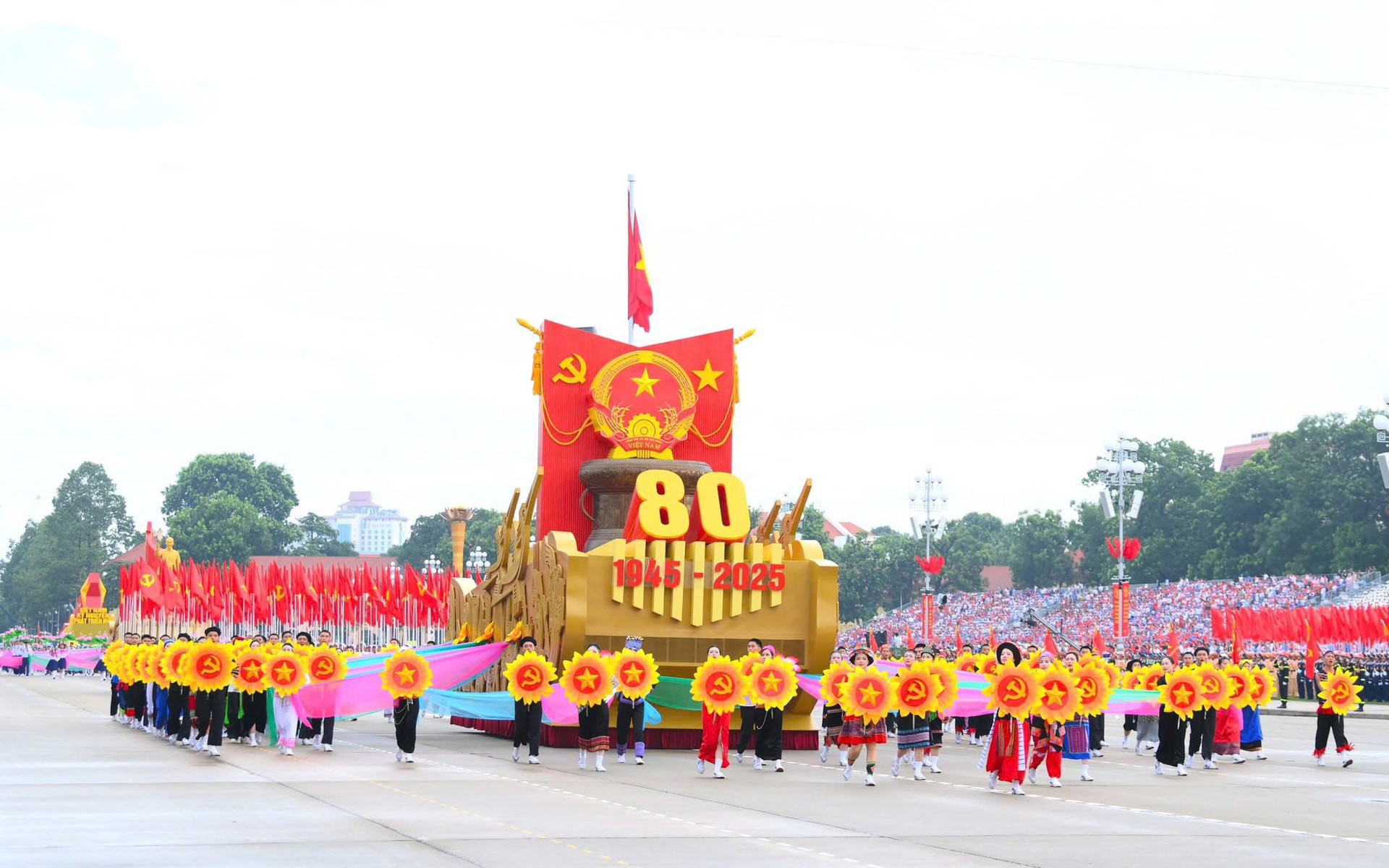 Những khoảnh khắc ấn tượng trong Lễ kỷ niệm 80 năm Cách mạng tháng Tám thành công và Quốc khánh 2/9
