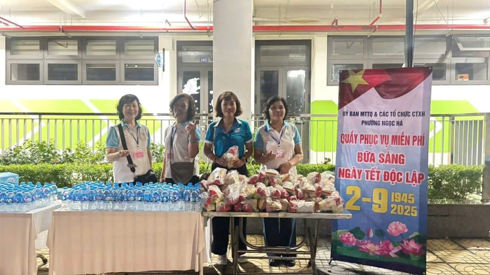 Phường Ngọc Hà: Những hành động đẹp trong ngày Quốc khánh 2/9- Ảnh 2.