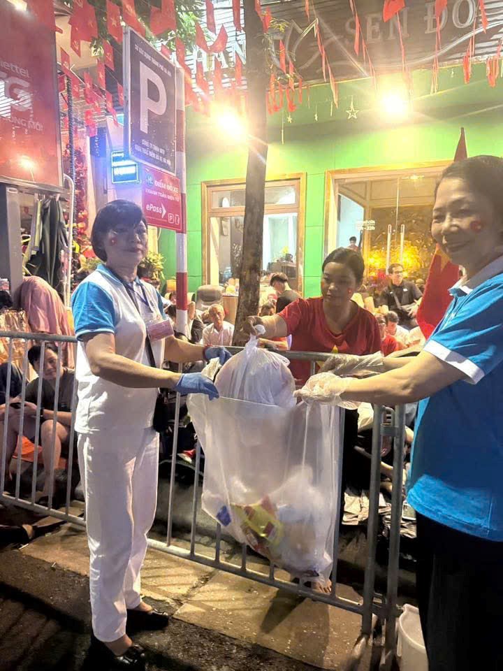 Phường Ngọc Hà: Những hành động đẹp trong ngày Quốc khánh 2/9- Ảnh 9.
