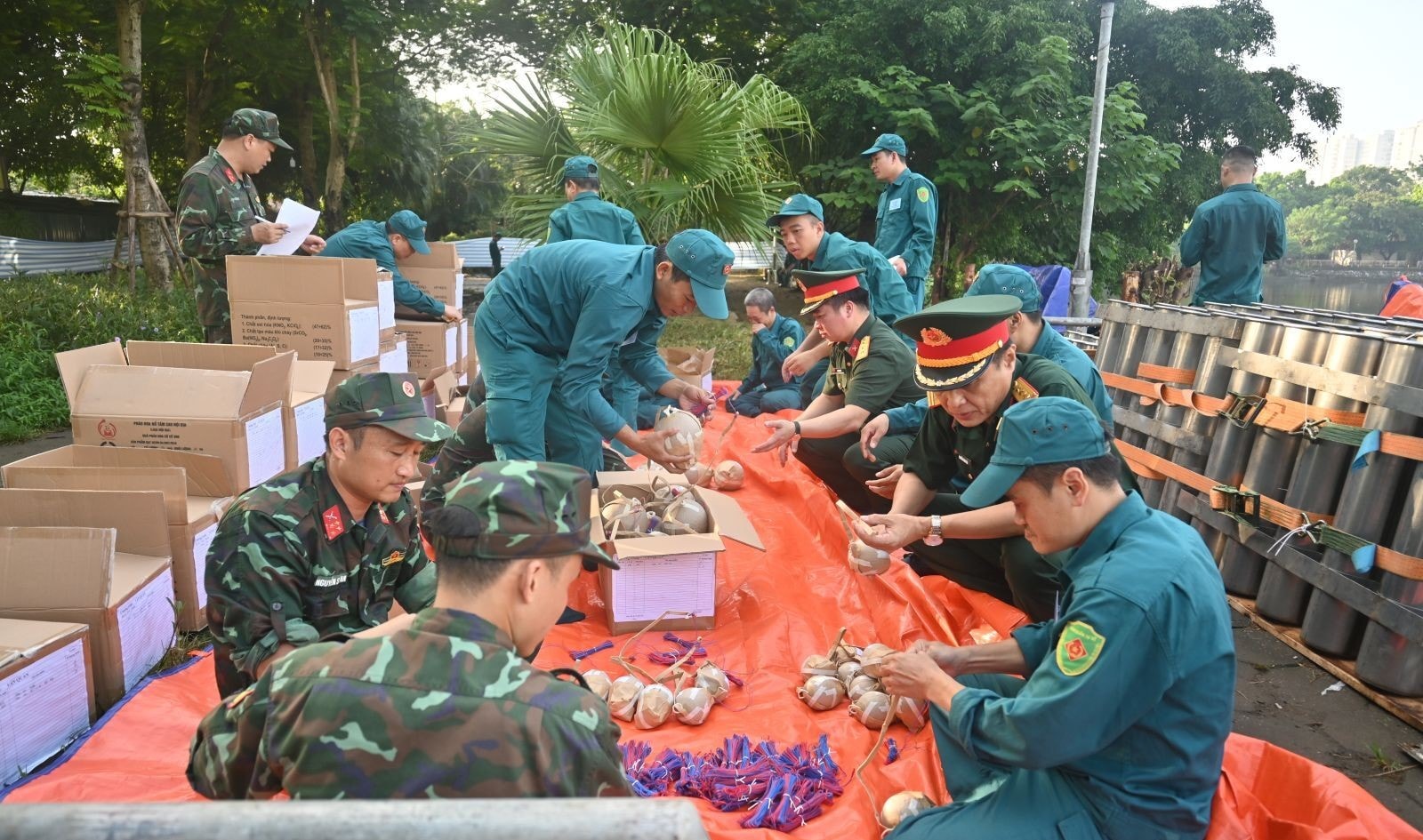 Sẵn sàng cho màn pháo hoa rực rỡ chào mừng 80 năm Quốc khánh- Ảnh 1.