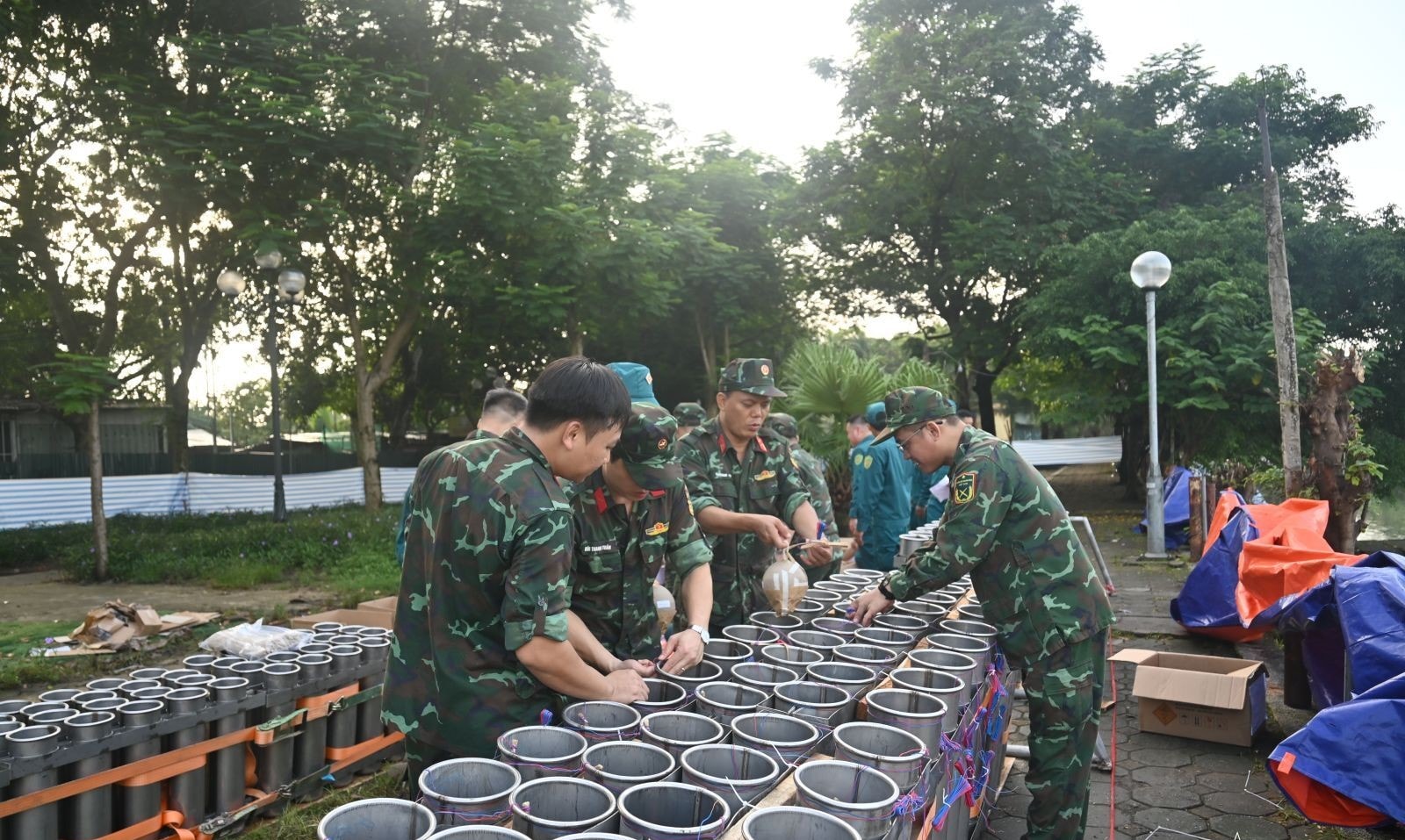 Sẵn sàng cho màn pháo hoa rực rỡ chào mừng 80 năm Quốc khánh- Ảnh 2.