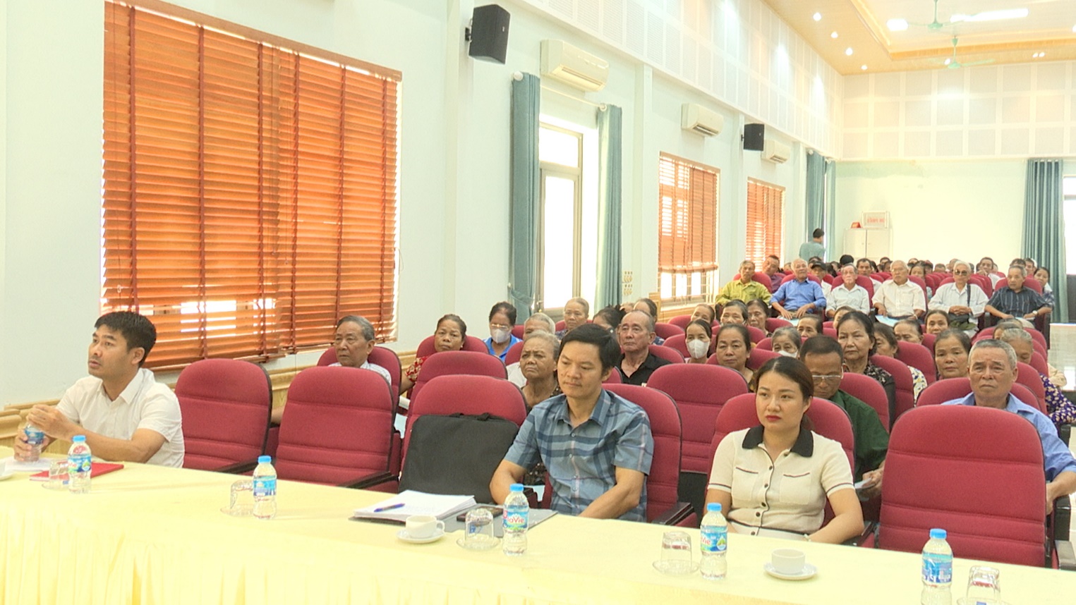 Sơn Đồng: gần 200 người được truyền thông về trợ giúp pháp lý và Tuyên truyền pháp luật- Ảnh 4.