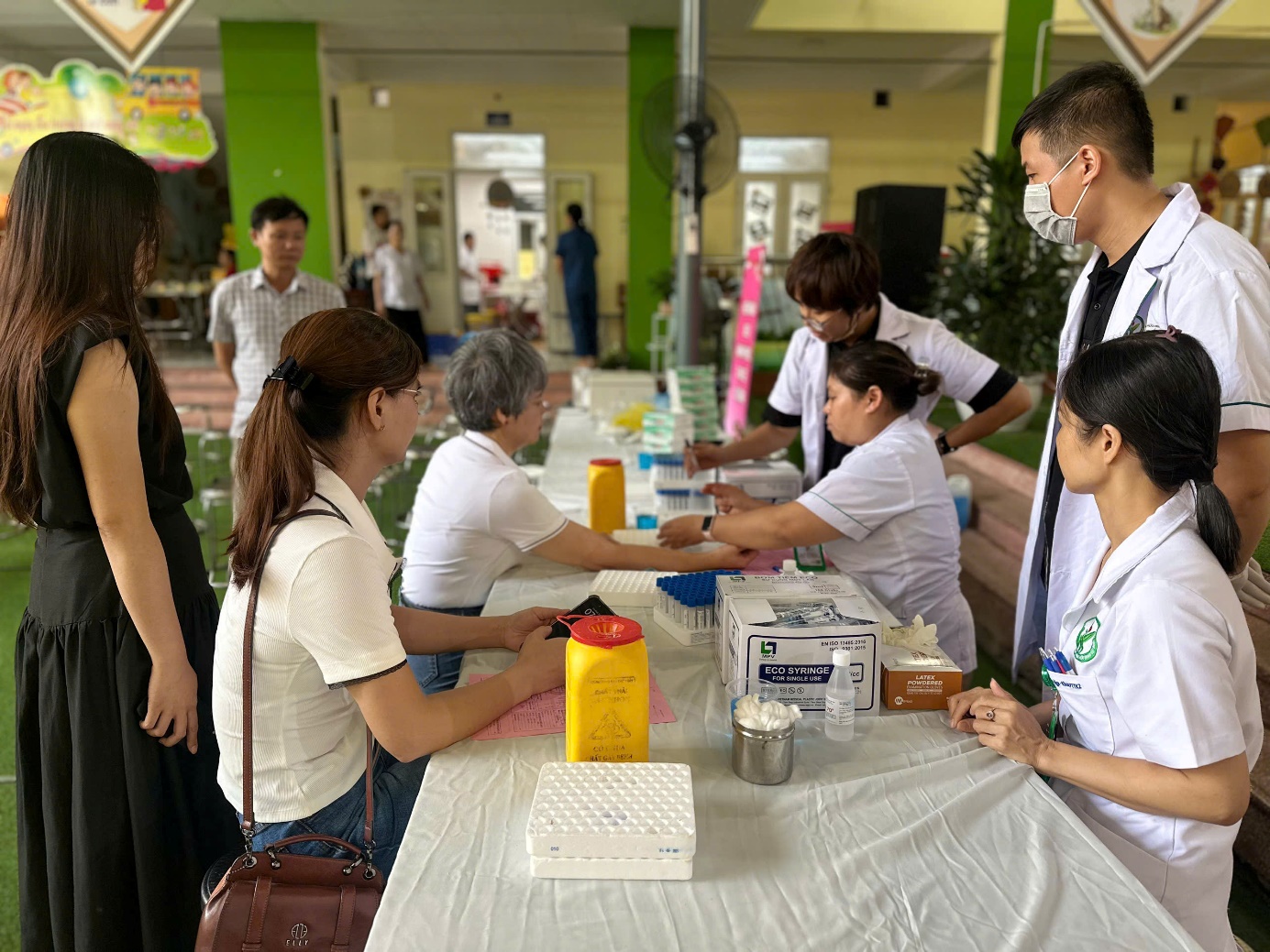 Tình nguyện viên xã An Khánh hiến được 474 đơn vị máu- Ảnh 3.