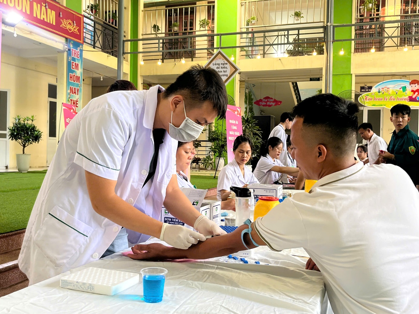 Tình nguyện viên xã An Khánh hiến được 474 đơn vị máu- Ảnh 7.