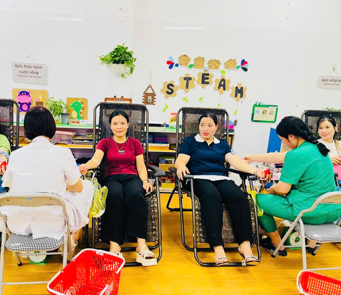 Tình nguyện viên xã An Khánh hiến được 474 đơn vị máu- Ảnh 8.