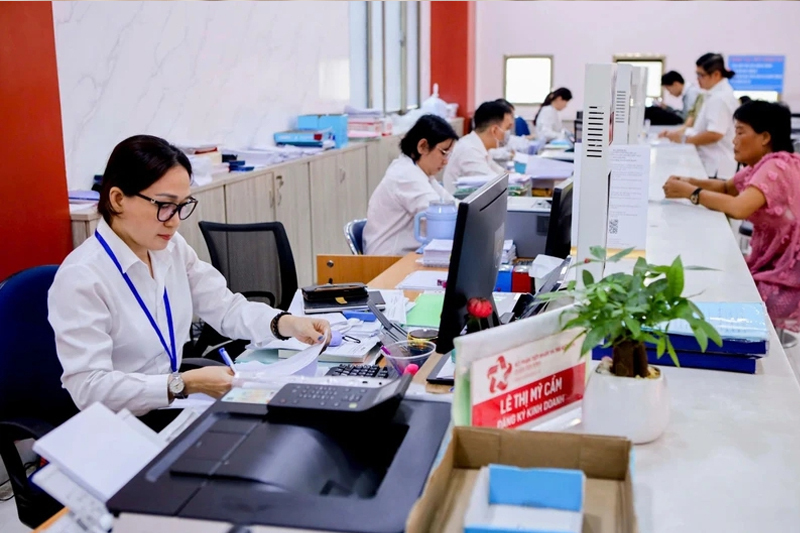 Thủ tướng yêu cầu bố trí, sử dụng công chức phù hợp với yêu cầu vị trí việc làm- Ảnh 1.