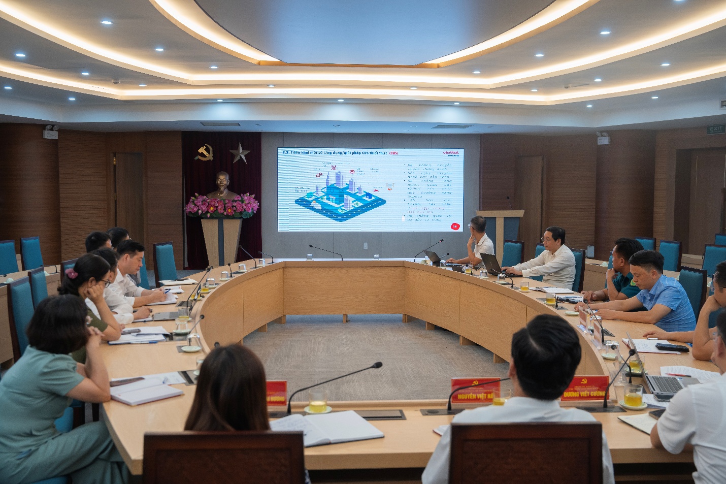 UBND xã Gia Lâm tổ chức hội nghị chuyên đề về các giải pháp thúc đẩy chuyển đổi số trên địa bàn- Ảnh 2.