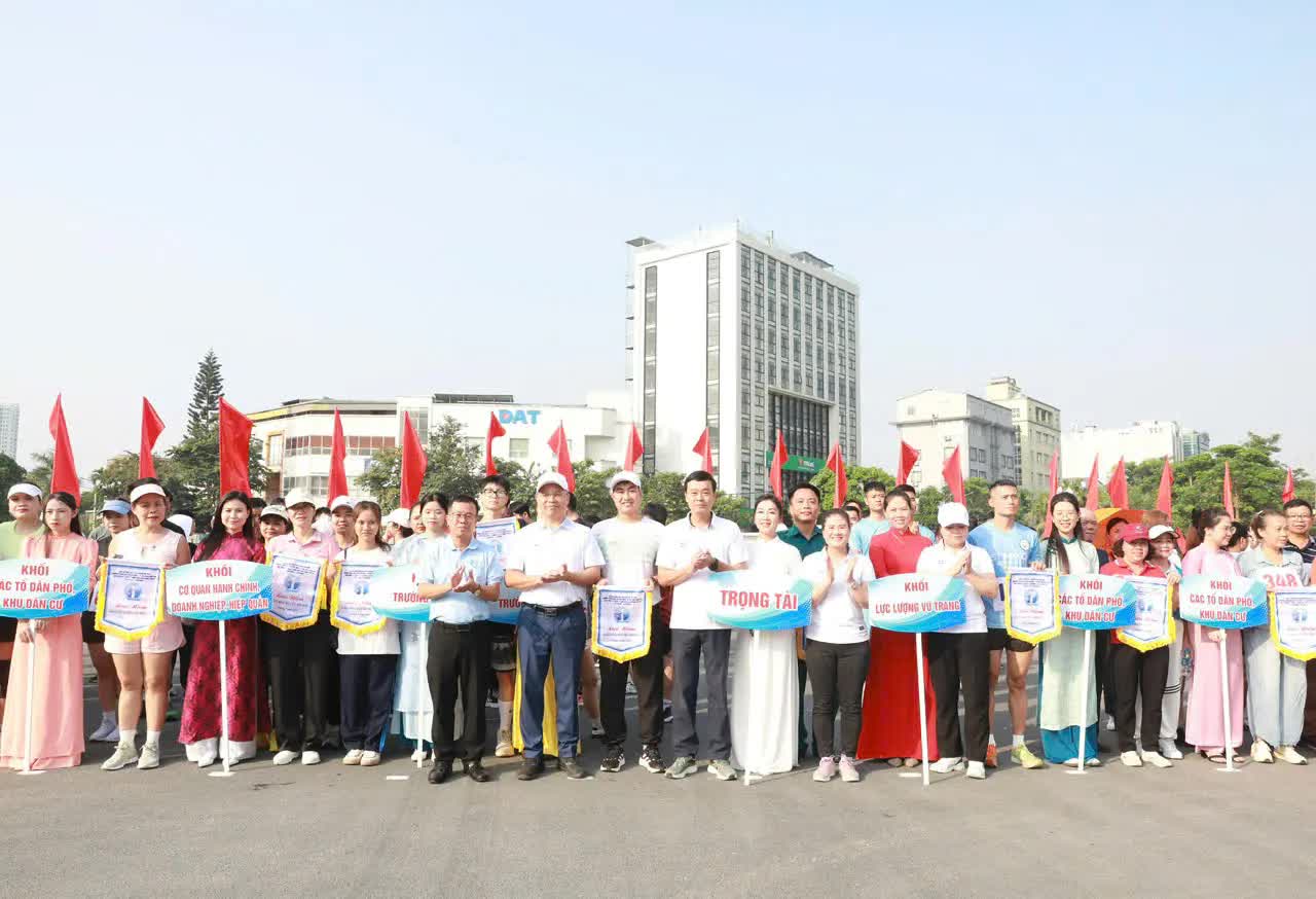 Giải chạy Báo Hànộimới phường Tương Mai lần thứ Nhất: Lan tỏa tinh thần thể thao, kết nối cộng đồng- Ảnh 1.