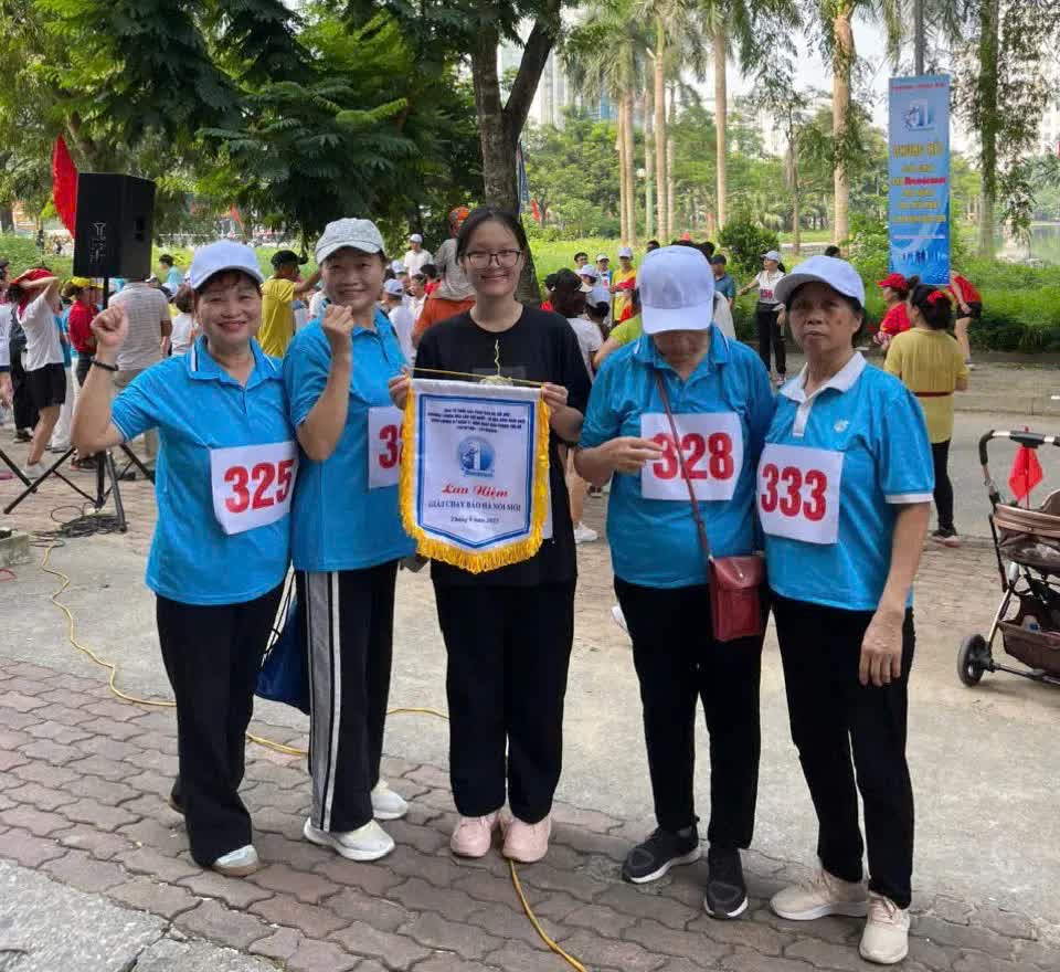 Giải chạy Báo Hànộimới phường Tương Mai lần thứ Nhất: Lan tỏa tinh thần thể thao, kết nối cộng đồng- Ảnh 2.