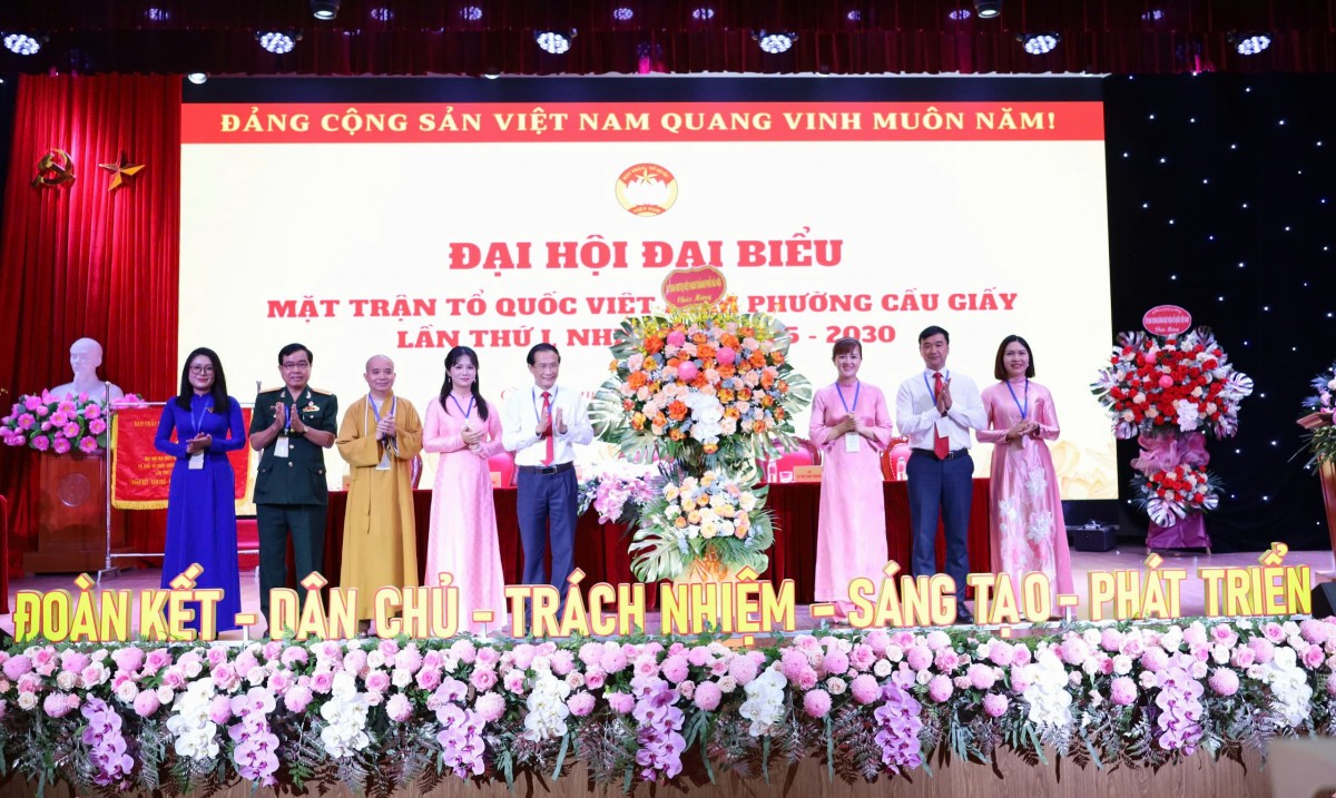 Khẳng định vai trò trung tâm của Mặt trận trong xây dựng Cầu Giấy phát triển bền vững- Ảnh 2.