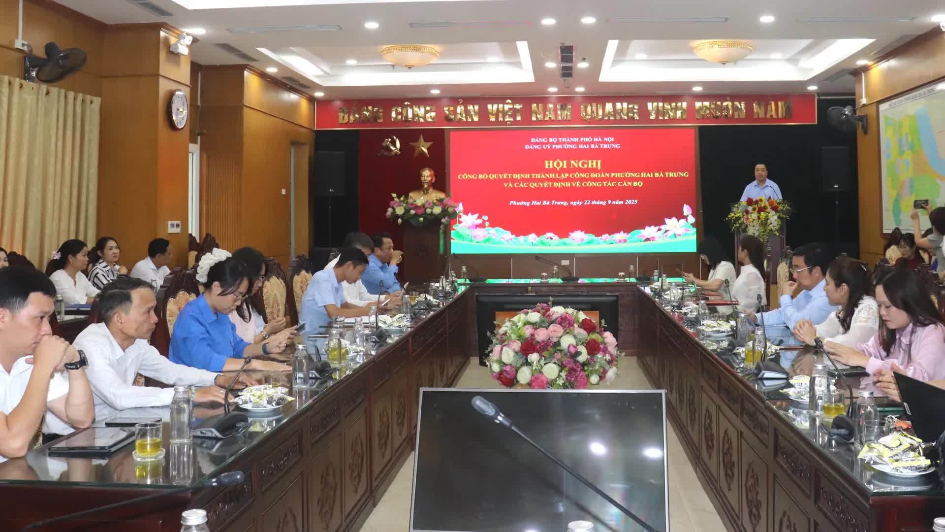 Phường Hai Bà Trưng công bố thành lập Công đoàn phường, các quyết định công tác cán bộ- Ảnh 1.