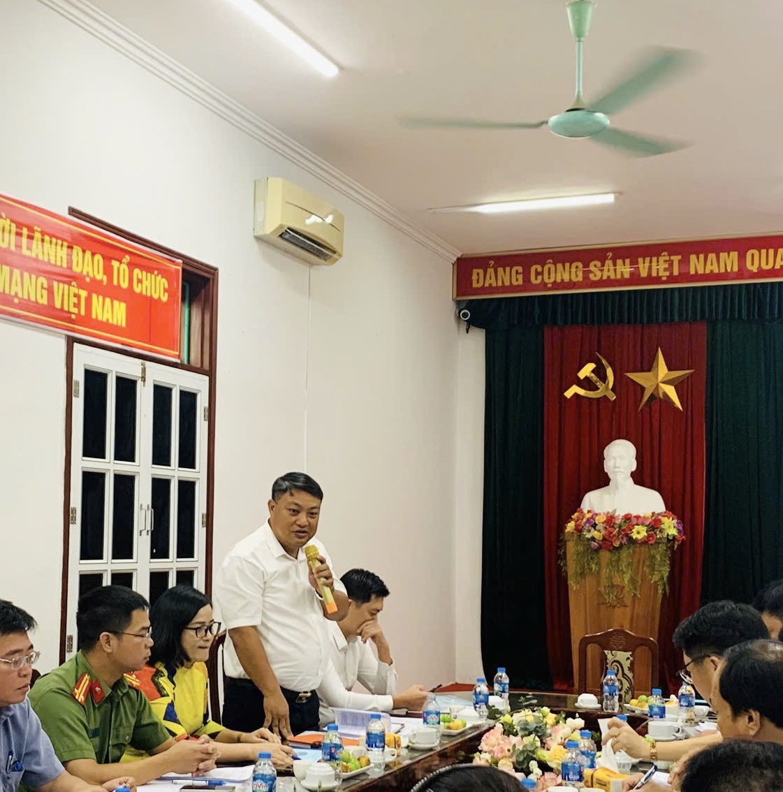 UBND xã Mê Linh làm việc với Ngân hàng nhà nước khu vực 1- Ảnh 4.