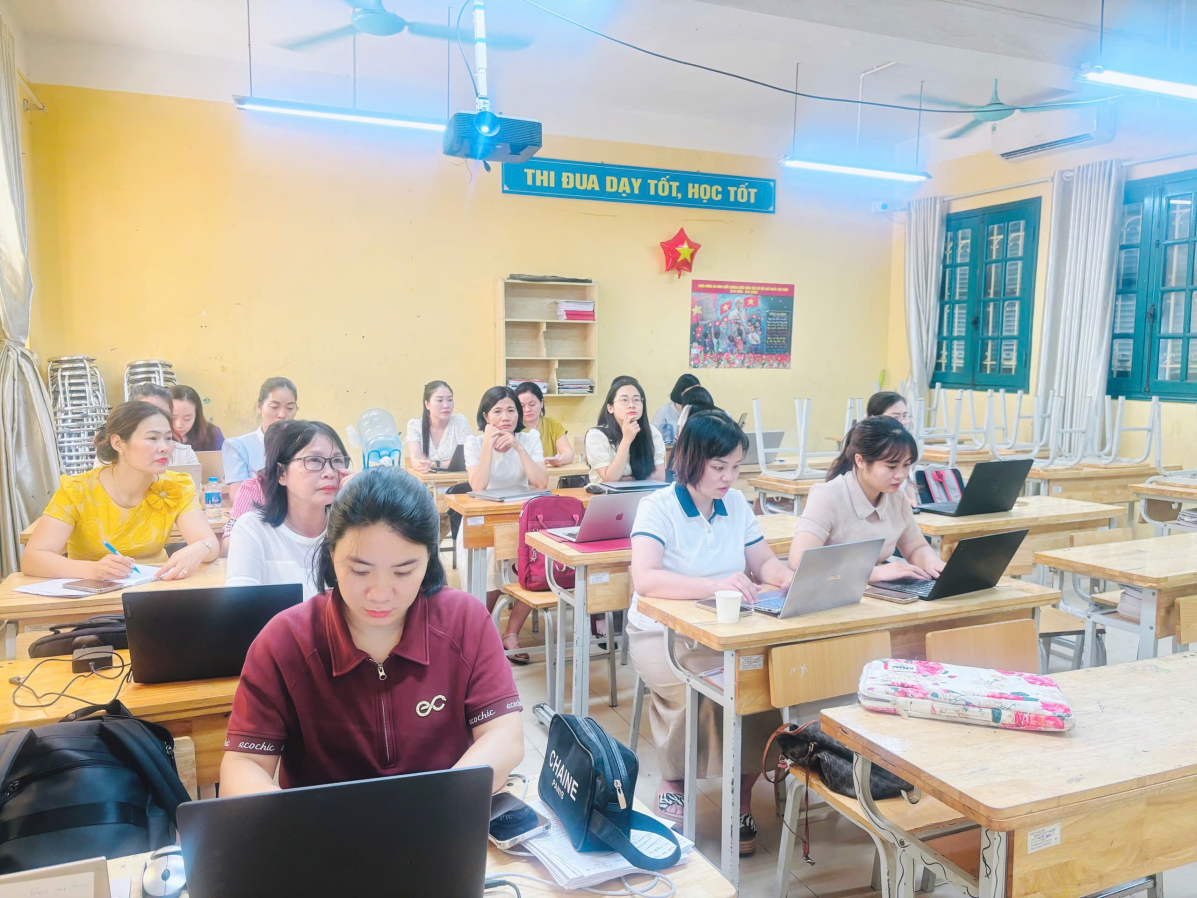 Phường Đại Mỗ triển khai hội nghị giáo vụ đầu năm học 2025-2026 cấp Trung học cơ sở- Ảnh 4.