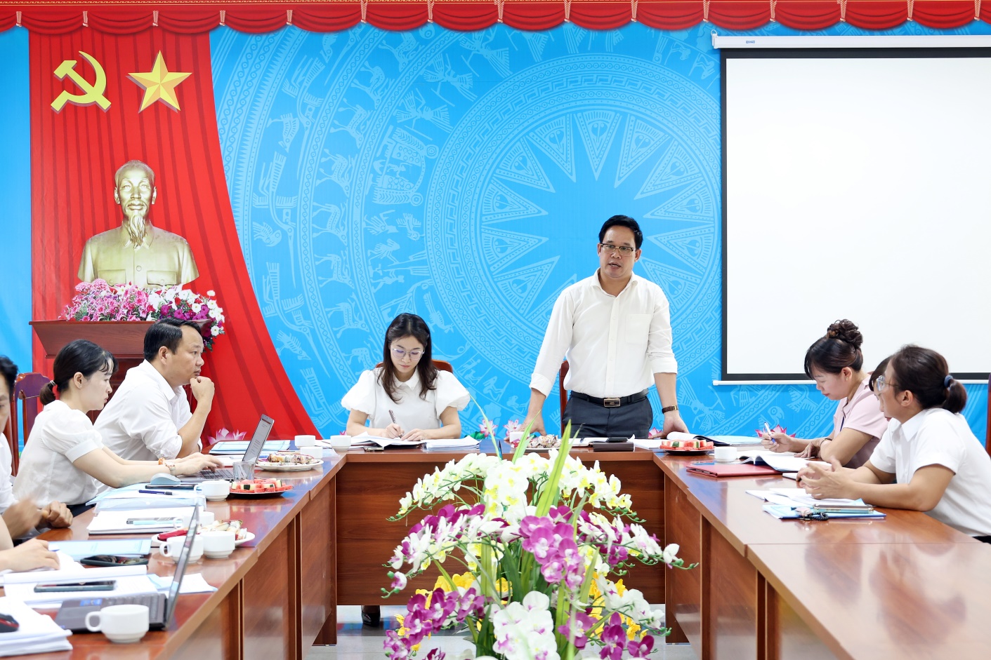 C:\Users\May tinh Loc Ninh\Downloads\New folder\3S2A0408.JPG