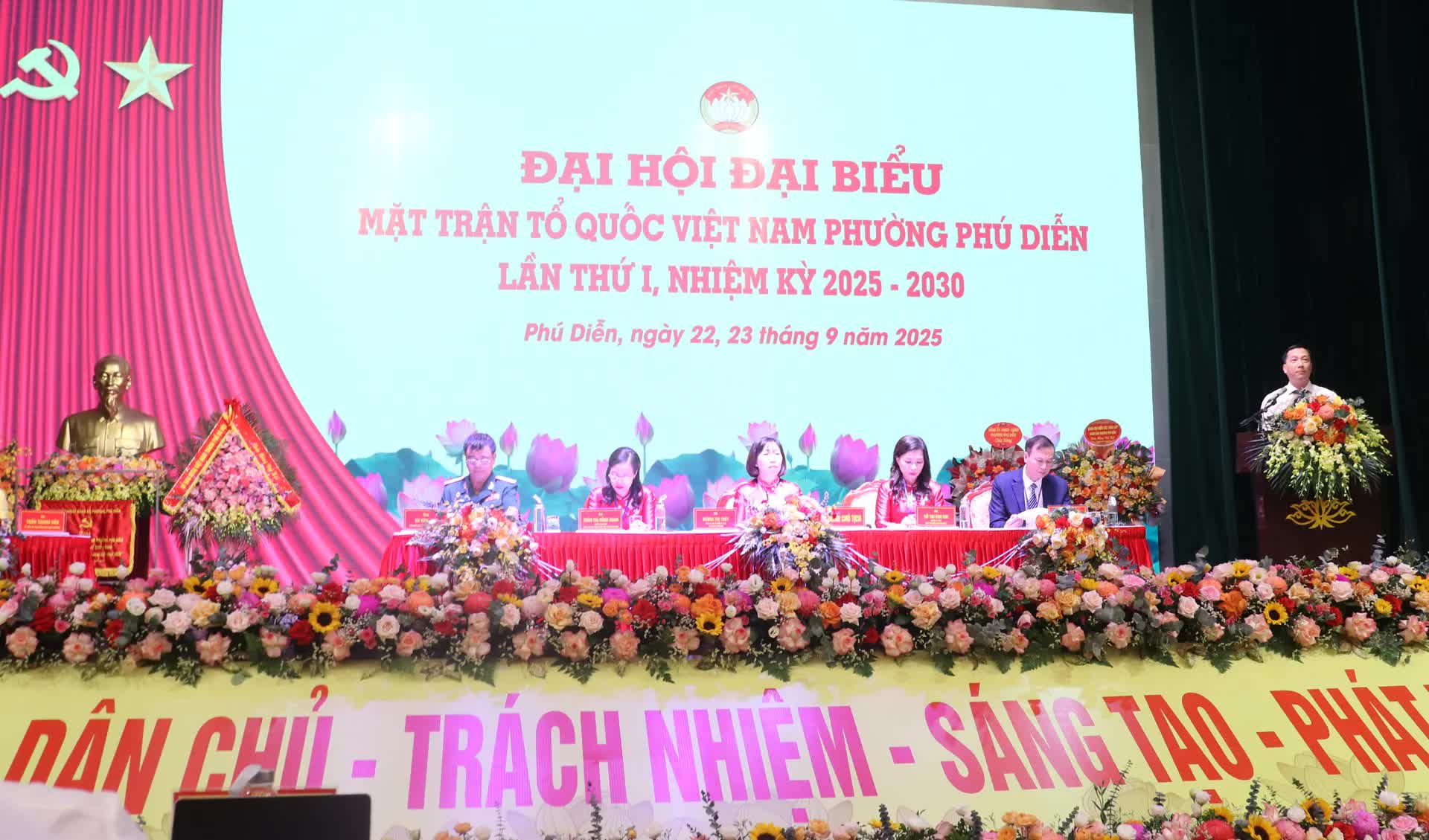 Phường Phú Diễn quyết tâm xây dựng "MTTQ số"- Ảnh 5.