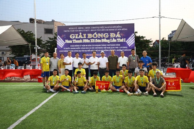 Bế mạc Giải bóng đá nam thanh niên xã Sơn Đồng lần thứ I- Ảnh 2.