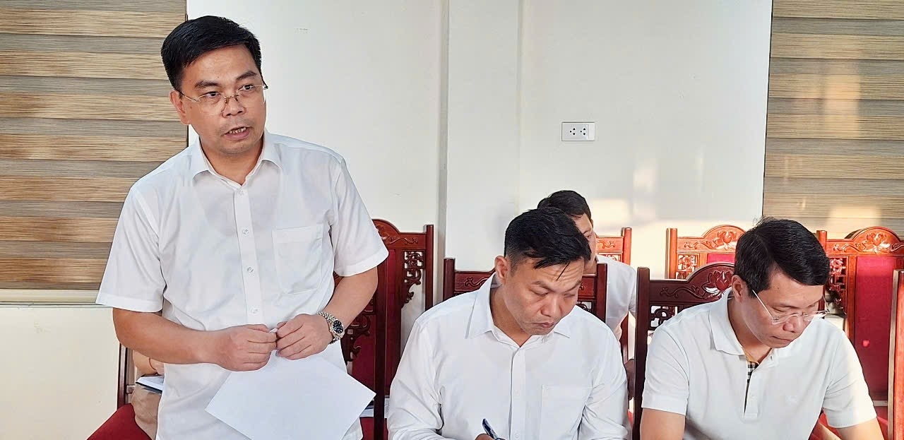 Xã Hát Môn triển khai công tác phòng chống, ứng phó với cơn bão số 9 - RAGASA- Ảnh 2.