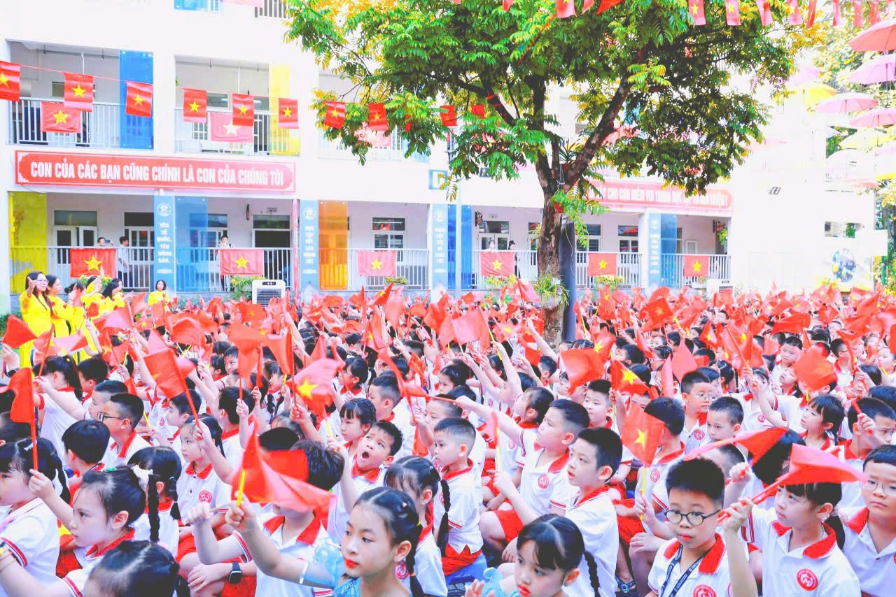 Phường Phương Liệt: Tập trung xây dựng chính quyền đô thị hai cấp, phát triển kinh tế - xã hội bền vững- Ảnh 2.