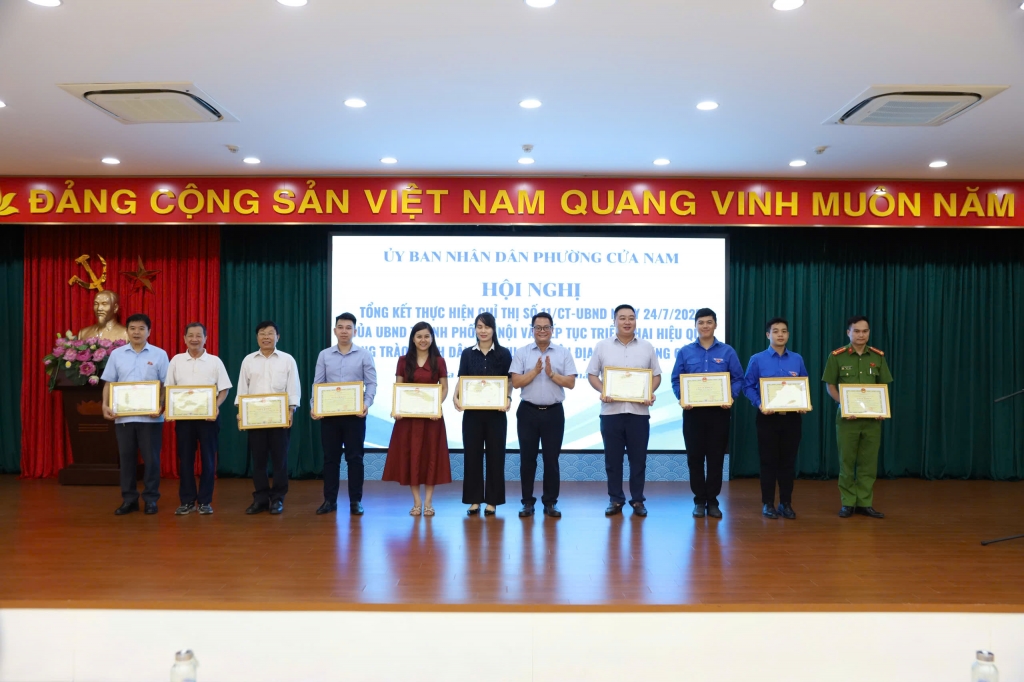 Phường Cửa Nam chuyển biến rõ nét trong cải cách hành chính phục vụ Nhân dân- Ảnh 1.