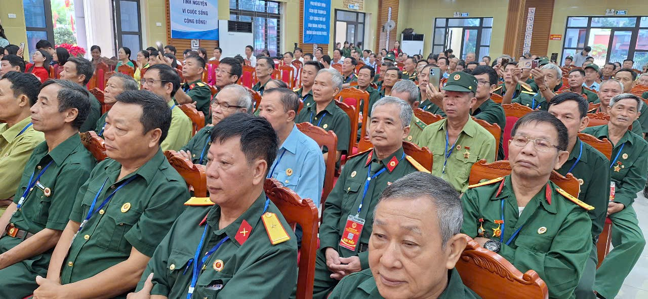 Đại hội đại biểu Hội Cựu chiến binh xã Hát Môn lần thứ VIII: Phát huy bản chất “Bộ đội Cụ Hồ”, xây dựng Hội vững mạnh toàn diện, góp phần xây dựng quê hương giàu đẹp- Ảnh 5.