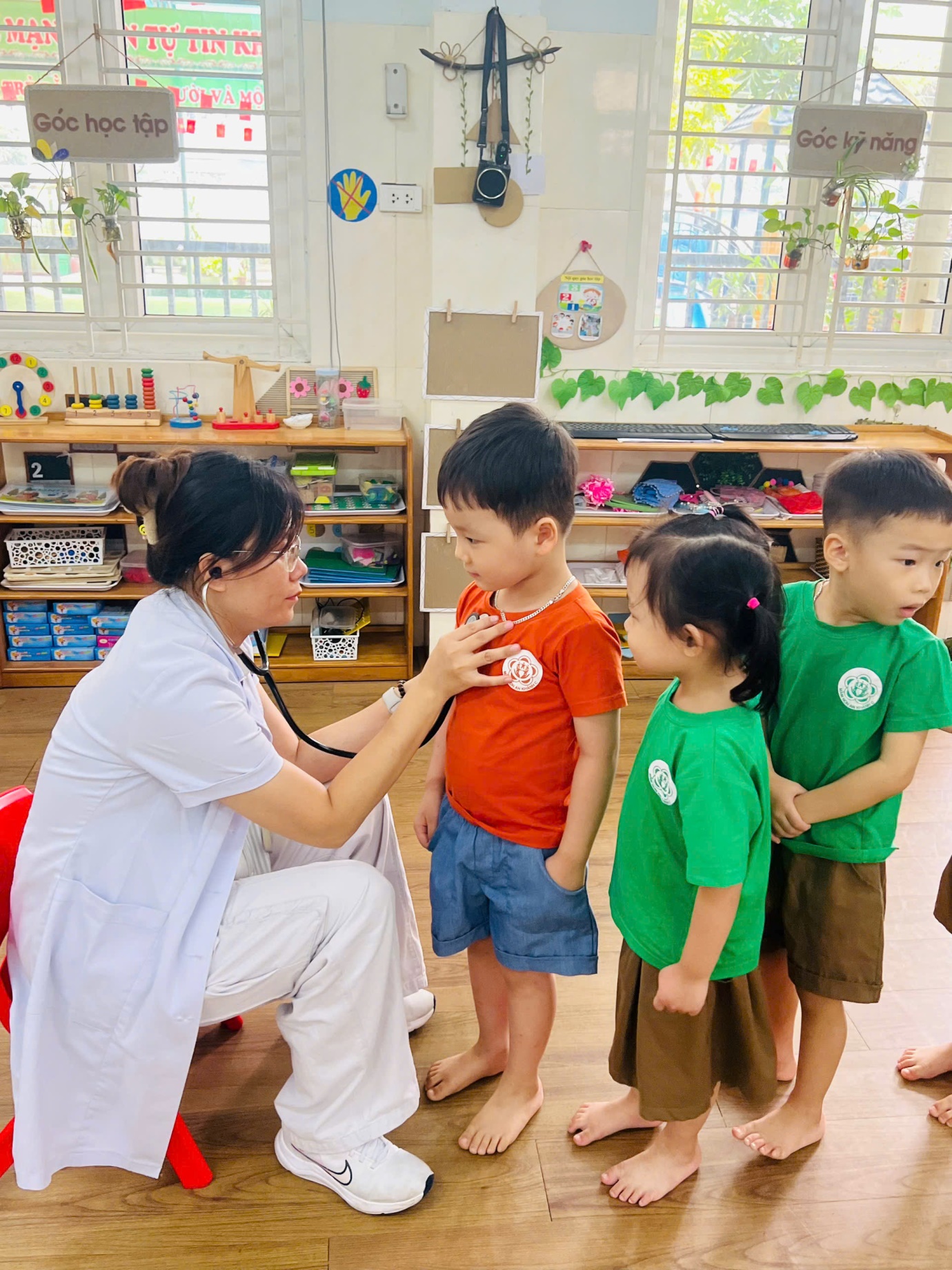 Khám sáng lọc bệnh tim mạch miễn phí cho trẻ em mầm non trên địa bàn xã An Khánh- Ảnh 5.