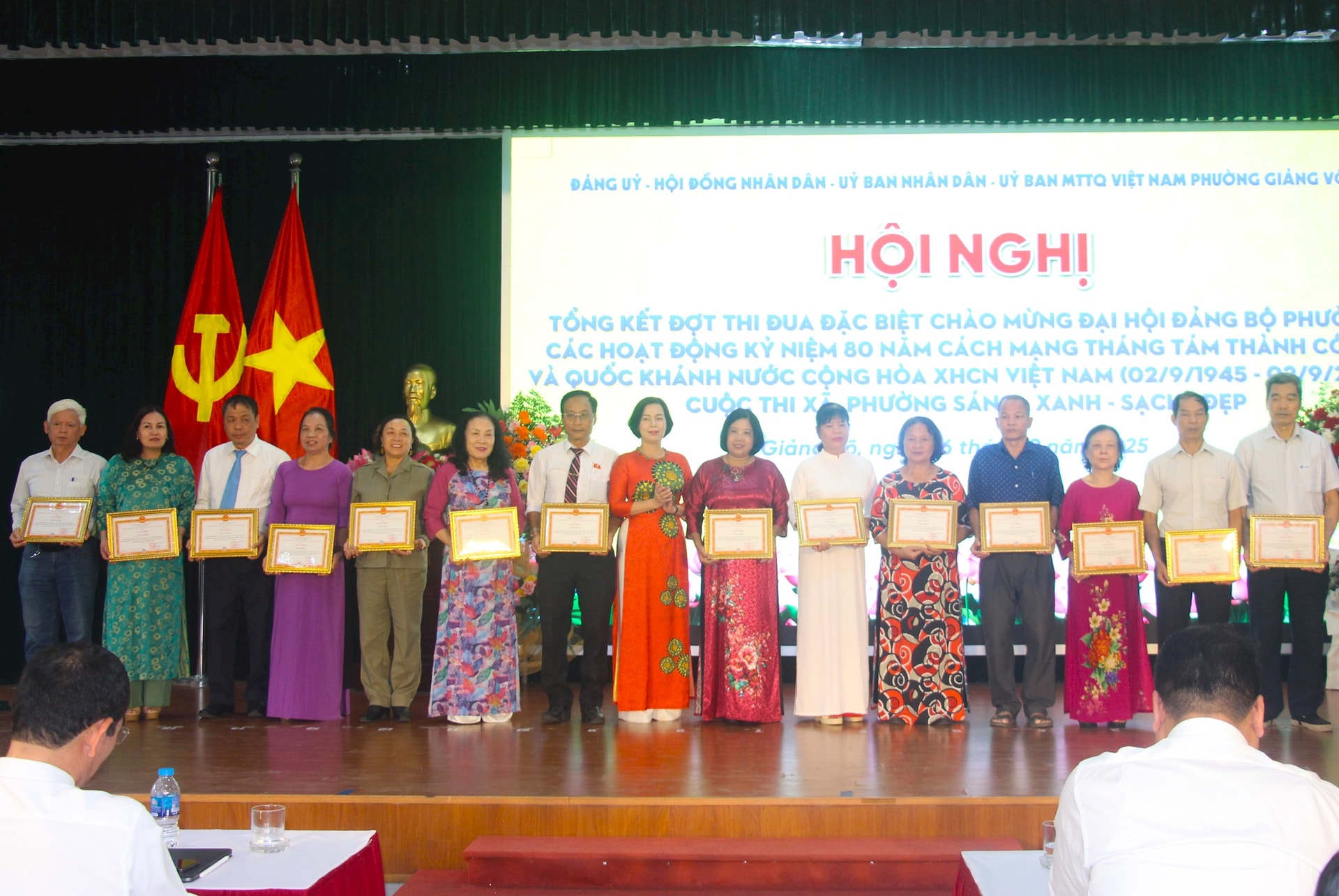 Minh chứng sinh động cho truyền thống đoàn kết của phường Giảng Võ- Ảnh 2.