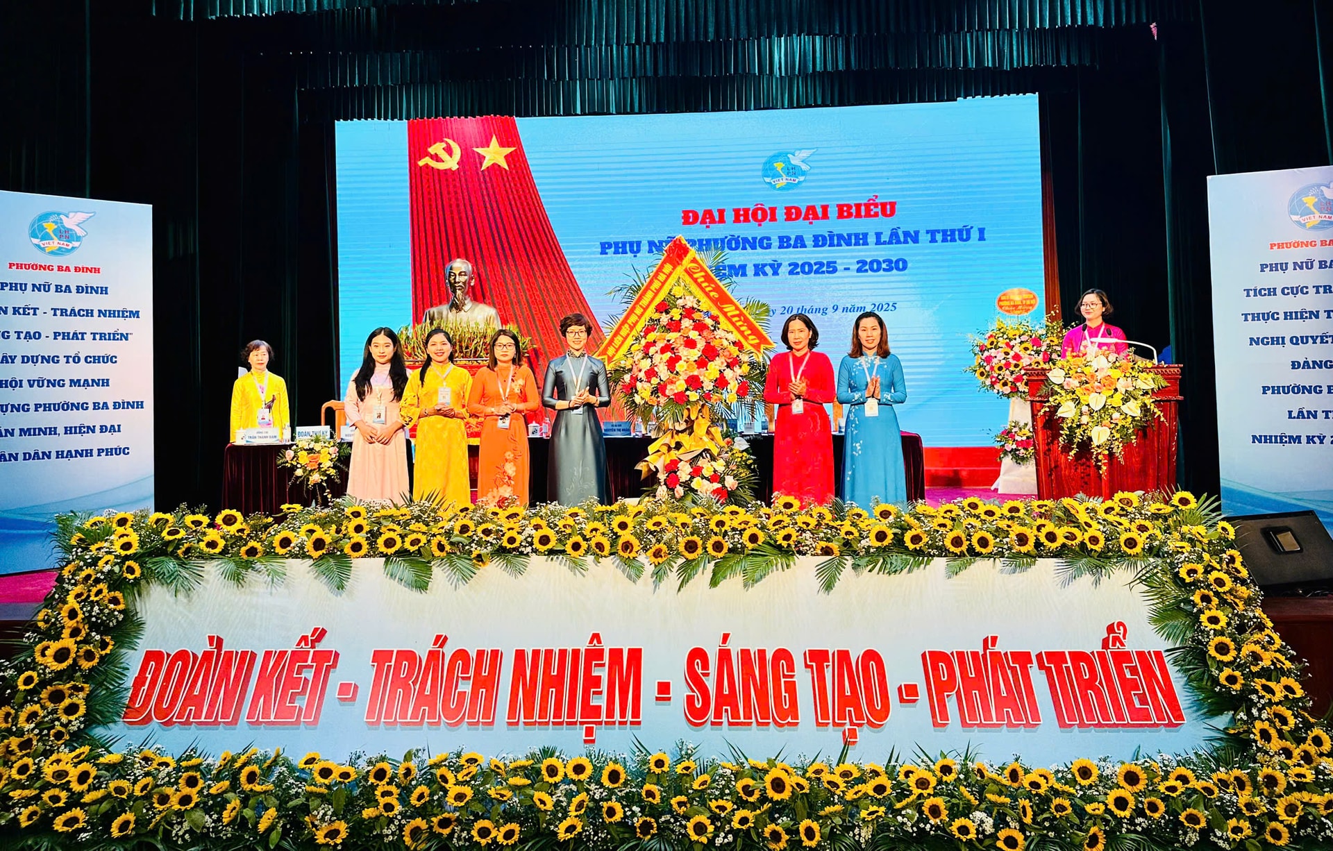 Đồng chí Nguyễn Tuyết Trinh giữ chức Chủ tịch Hội Liên hiệp phụ nữ phường Ba Đình- Ảnh 2.