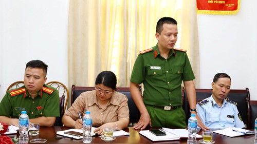 BCĐ 389 xã Sơn Đồng triển khai đợt cao điểm kiểm tra ATTP dịp Tết Trung thu năm 2025 trên địa bàn- Ảnh 4.