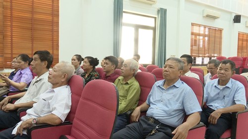 Đại biểu Quốc hội tiếp xúc cử tri đơn vị bầu cử số 5- Ảnh 5.