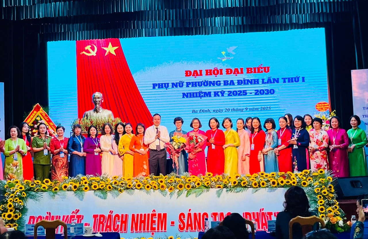 Đồng chí Nguyễn Tuyết Trinh giữ chức Chủ tịch Hội Liên hiệp phụ nữ phường Ba Đình- Ảnh 5.