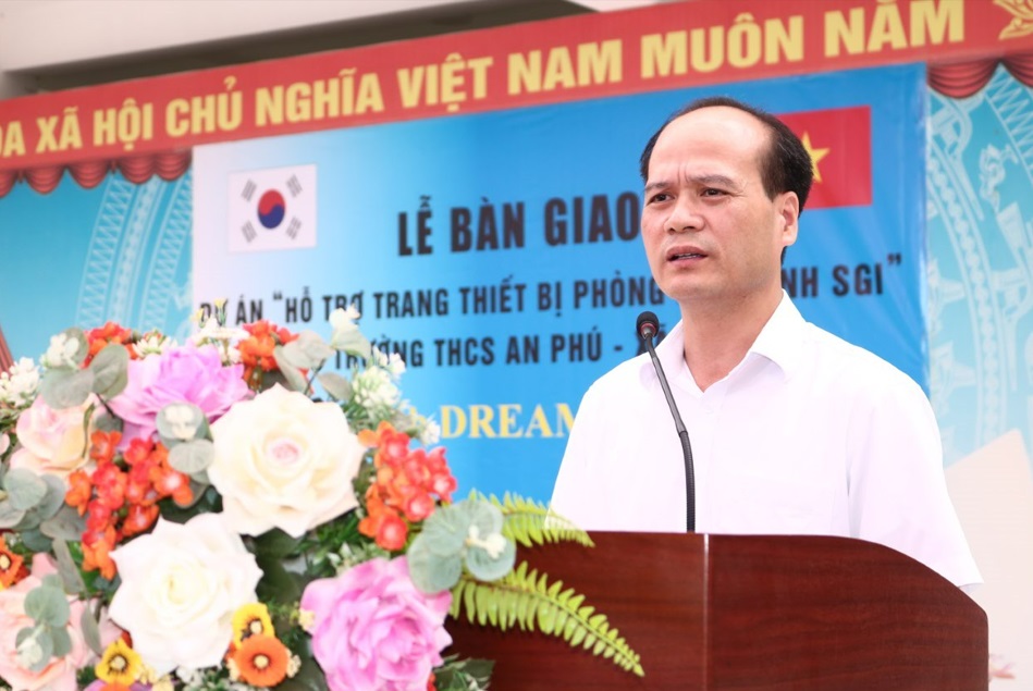 Công ty Bảo hiểm Bảo lãnh Seoul (Hàn Quốc): Trao Tặng Phòng Máy Tính trị Giá 650 triệu đồng cho Trường THCS An Phú- Ảnh 8.
