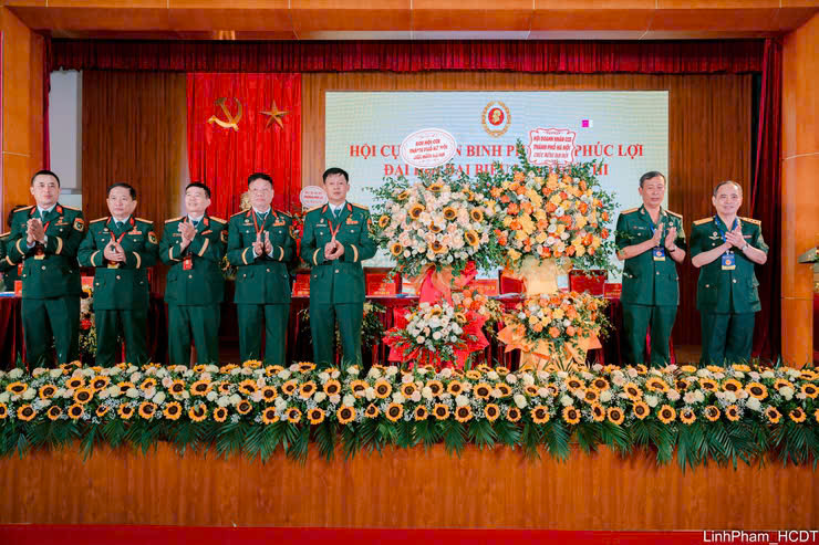 Phát huy phẩm chất “Bộ đội Cụ Hồ”, Hội Cựu chiến binh phường Phúc Lợi bước vào nhiệm kỳ mới- Ảnh 4.