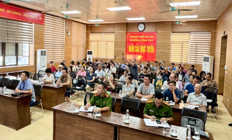 Công an phường Vĩnh Tuy phối hợp tổ chức tập huấn khai báo, cập nhật thông tin cơ sở vào hệ thống Cơ sở dữ liệu quốc gia về PCCC- Ảnh 1.