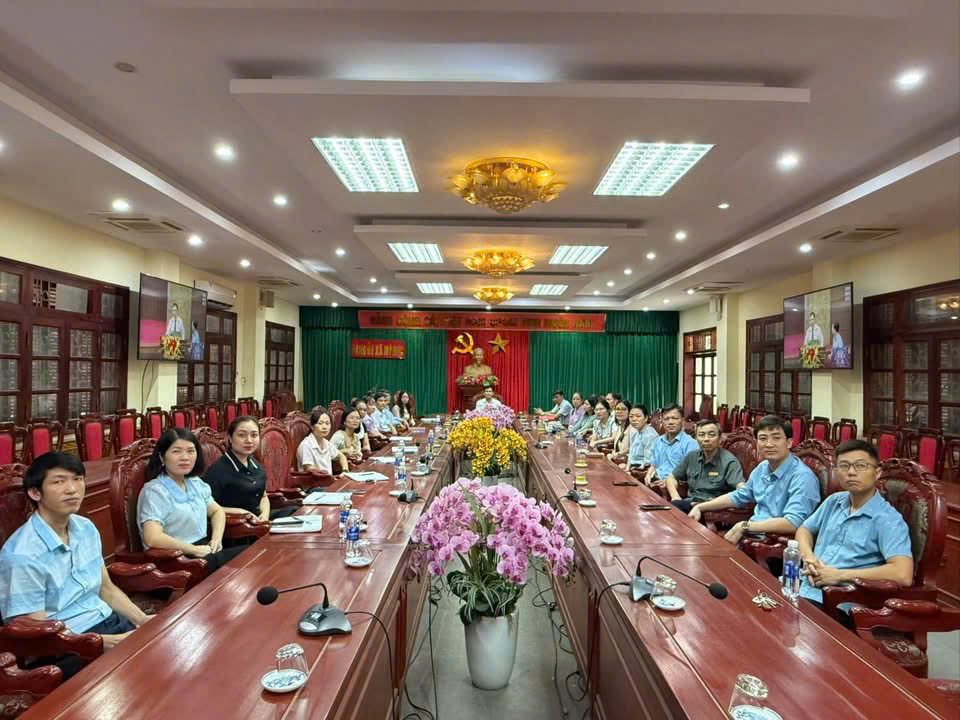 Điểm cầu xã Mỹ Đức dự tập huấn công tác xây dựng đảng, đoàn thể năm 2025- Ảnh 2.