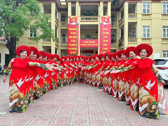 Hội LHPN xã Hoài Đức khẳng định vi trí, vai trò của phụ nữ trong công cuộc đổi mới- Ảnh 5.