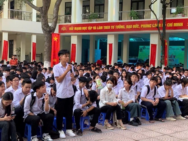 Tuyên truyền kiến thức pháp luật cho học sinh và giáo viên Trung tâm Giáo dục nghề nghiệp – Giáo dục thường xuyên- Ảnh 3.