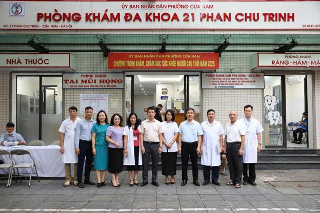 TRẠM Y TẾ PHƯỜNG CỬA NAM TỔ CHỨC CÁC HOẠT ĐỘNG CHĂM SÓC SỨC KHỎE NGƯỜI CAO TUỔI NĂM 2025- Ảnh 1.