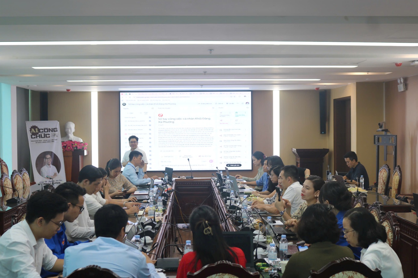 C:\Users\MAY 1\Desktop\Tập huấn AI\z6959605446607_806f2eaa21ae48ae814aa069912f6b06.jpg
