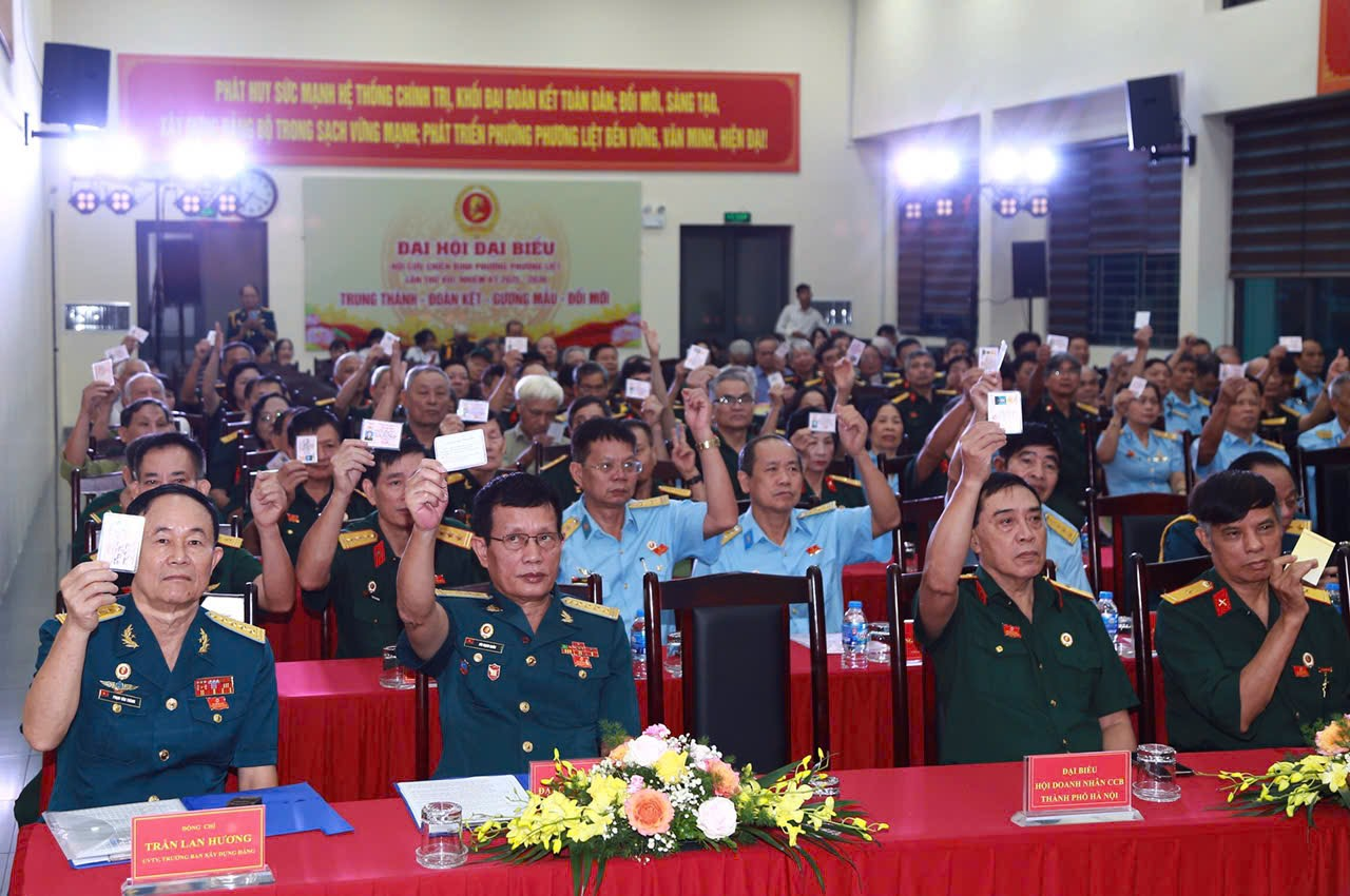 Phát huy phẩm chất “Bộ đội Cụ Hồ”, xây dựng Hội Cựu Chiến binh phường Phương Liệt vững mạnh toàn diện- Ảnh 6.