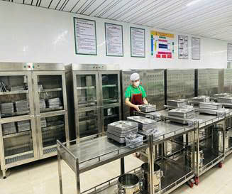 Trường Tiểu học Trần Phú đồng lòng chăm lo, nâng cao chất lượng bữa ăn bán trú cho học sinh- Ảnh 2.