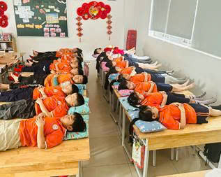 Trường Tiểu học Trần Phú đồng lòng chăm lo, nâng cao chất lượng bữa ăn bán trú cho học sinh- Ảnh 4.