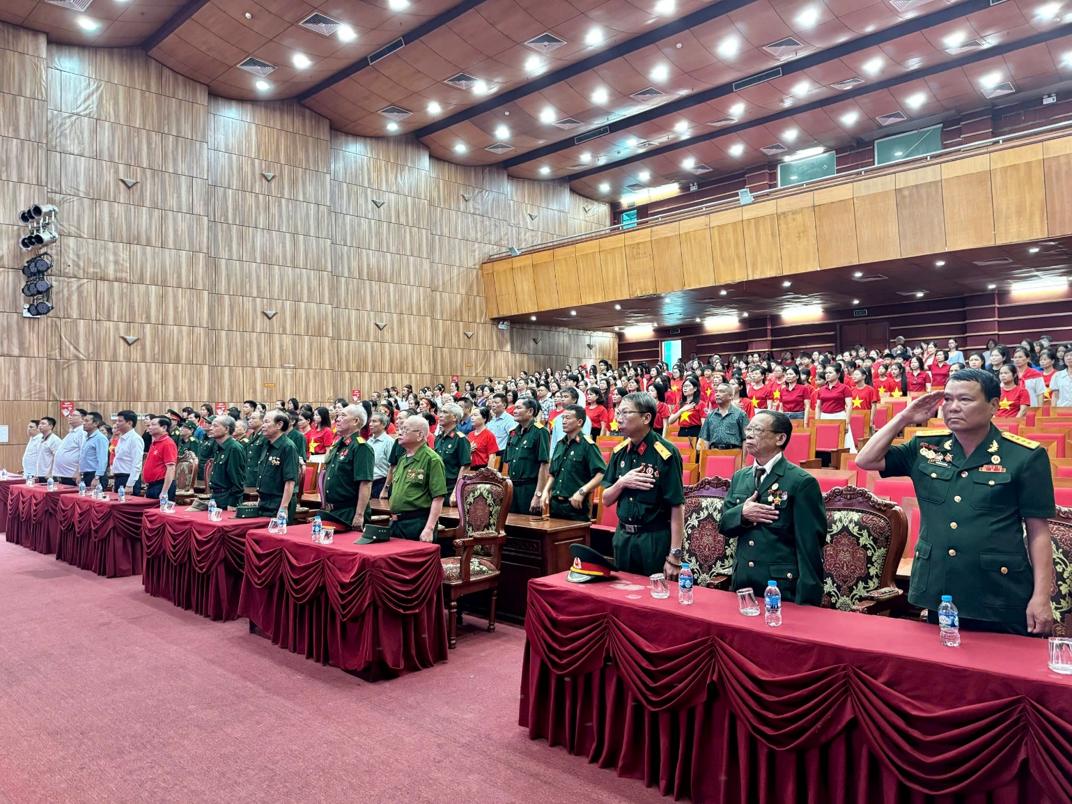 UBND xã Hoài Đức truyền hình trực tiếp Lễ mít tinh, diễu binh, diễu hành kỷ niệm 80 năm ngày Cách mạng tháng Tám thành công (19/8/1945-19/8/2025) và Quốc khánh nước Cộng hoà xã hội chủ nghĩa ViệtNam (02/9/1945-02/9/2025)- Ảnh 2.
